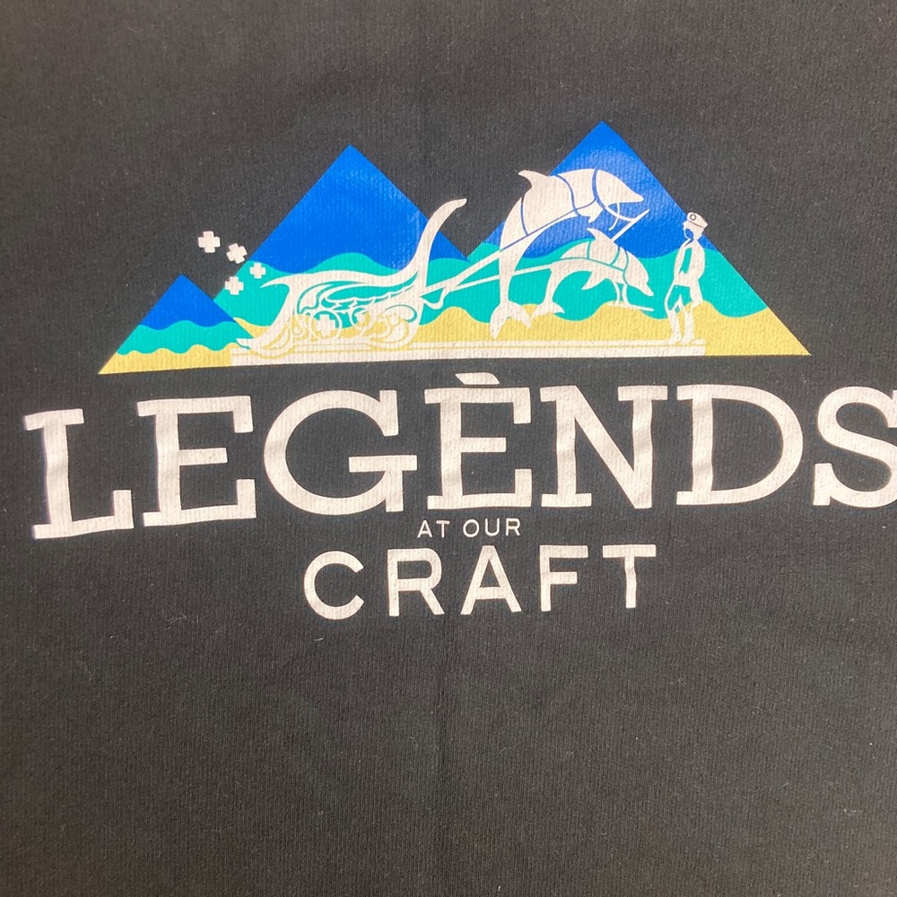 Pink Dolphin “Legends at our Craft” Graphic Pull Over Sweatshirt

Size XL